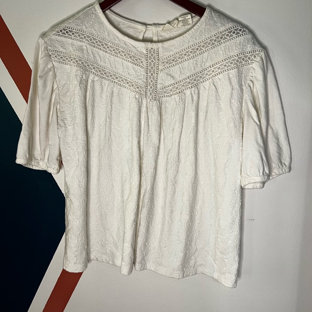 C&C California White Lace Yoke Short Sleeve Blouse